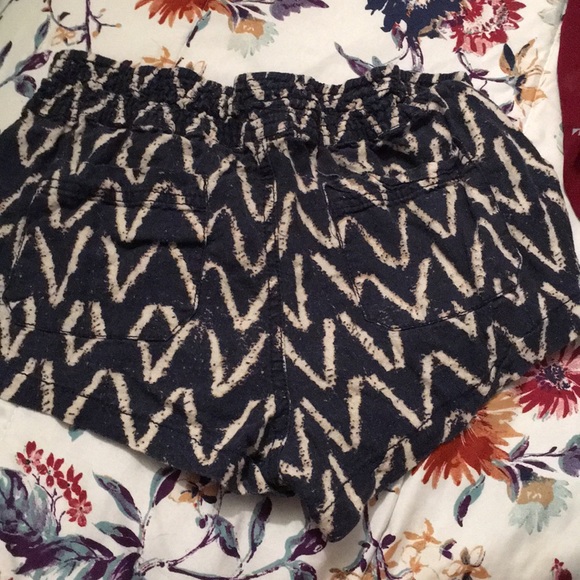 Shorts - Picture 2 of 2